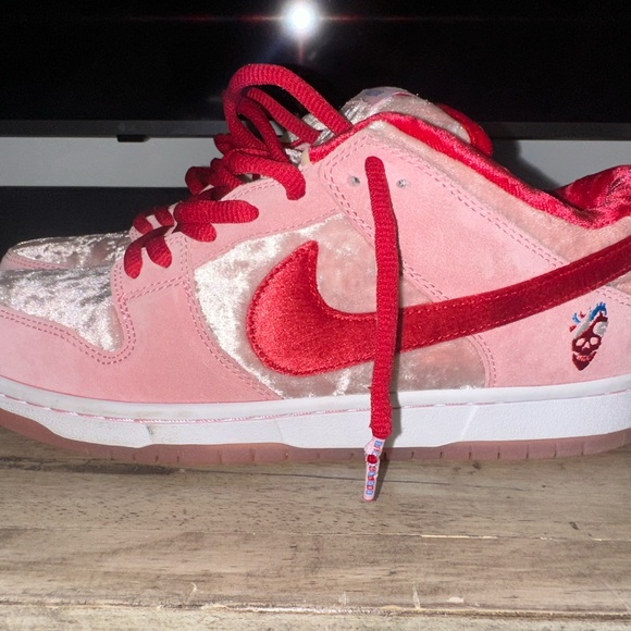 Nike strange Love dunks